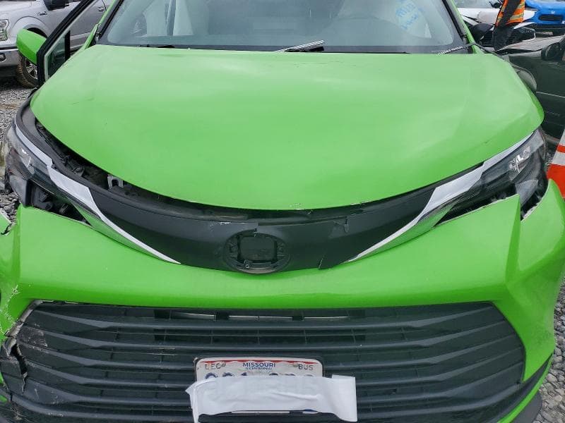 2024 TOYOTA SIENNA 12