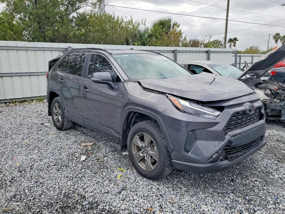 2024 TOYOTA RAV4 XLE 4