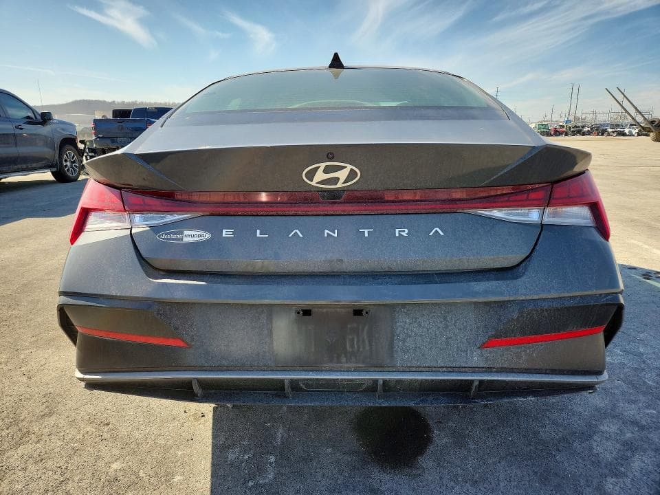 2024 HYUNDAI ELANTRA SEL 6