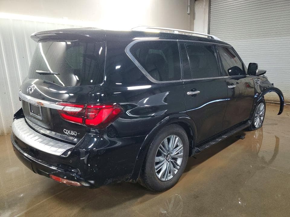 2019 INFINITI QX80 LUXE 3