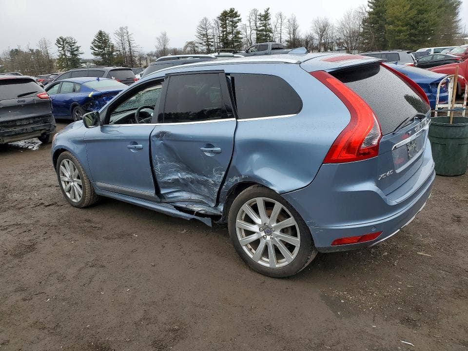 2017 VOLVO XC60 T5 INSCRIPTION 2