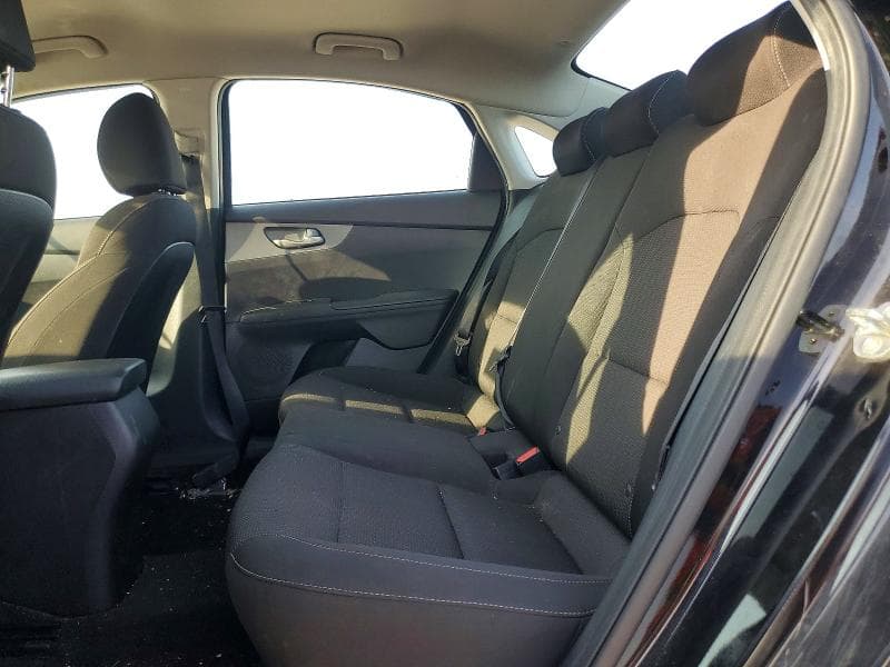 2021 KIA FORTE 10