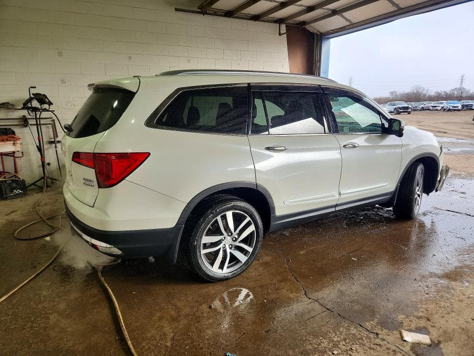 2017 HONDA PILOT TOURING 3