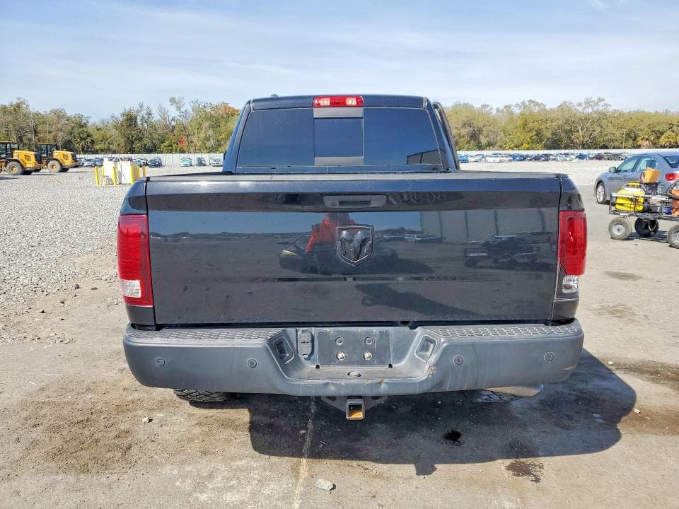 2019 RAM 1500 CLASSIC SLT 6