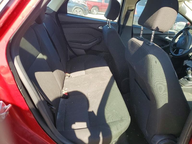 2017 FORD FOCUS SE 10