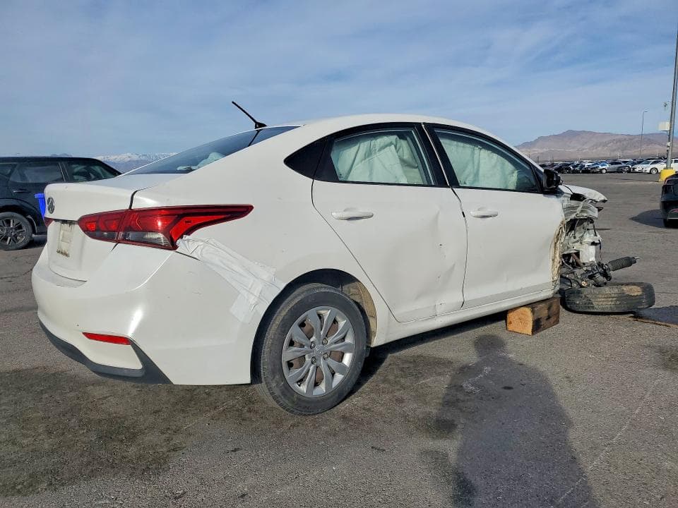 2018 HYUNDAI ACCENT SE 3