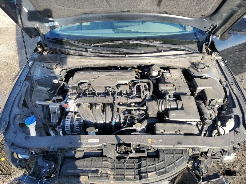 2024 HYUNDAI ELANTRA SE 11