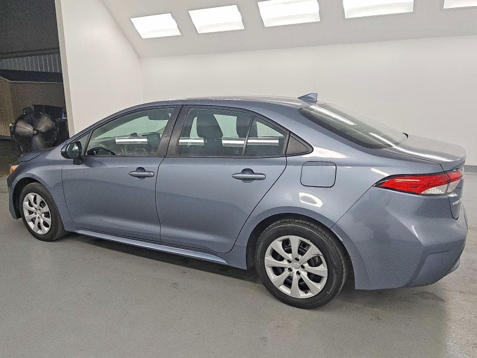 2022 TOYOTA COROLLA LE 2