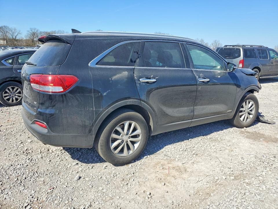 2017 KIA SORENTO LX 3