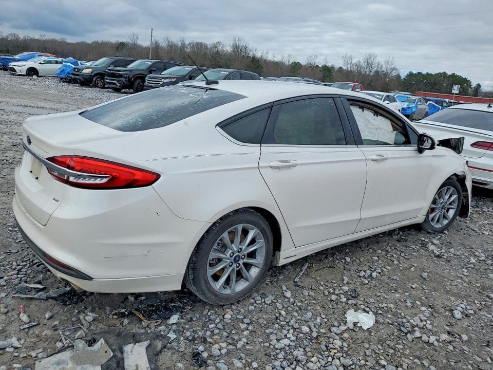2017 FORD FUSION SE 3