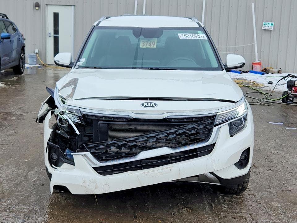2021 KIA SELTOS S 5
