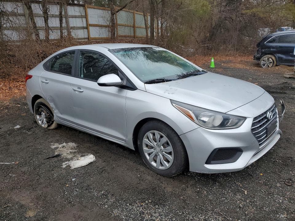 2019 HYUNDAI ACCENT SE 4