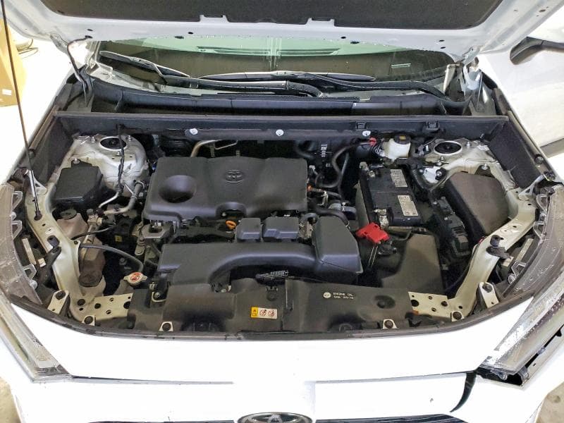 2024 TOYOTA RAV4 XLE 12