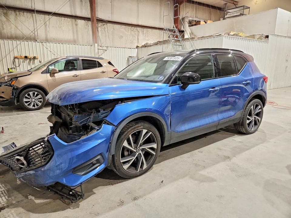 2020 VOLVO XC40 T5 R-DESIGN - 1