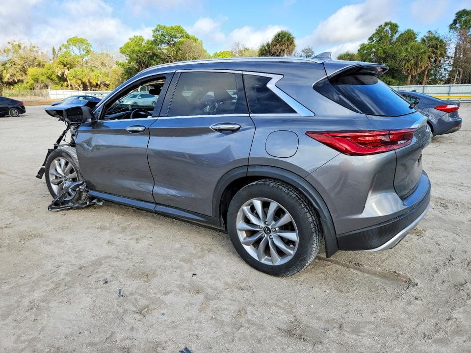 2022 INFINITI QX50 LUXE 2