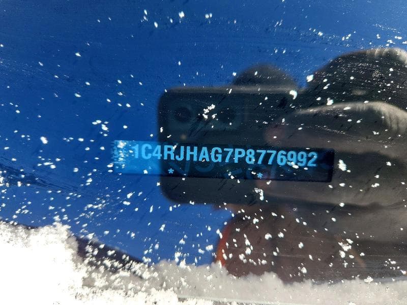 2023 JEEP GRAND CHEROKEE LAREDO 12