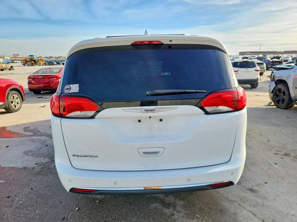 2018 CHRYSLER PACIFICA TOURING L 6