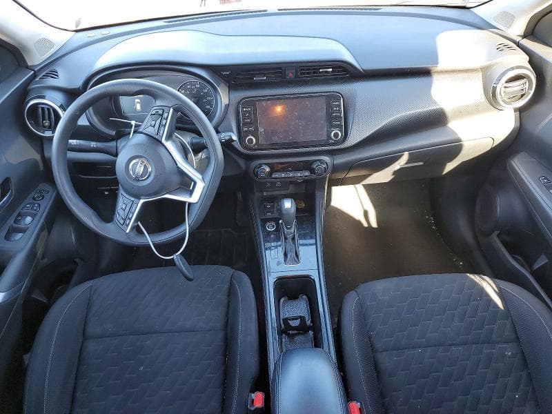 2021 NISSAN KICKS SV SV 8