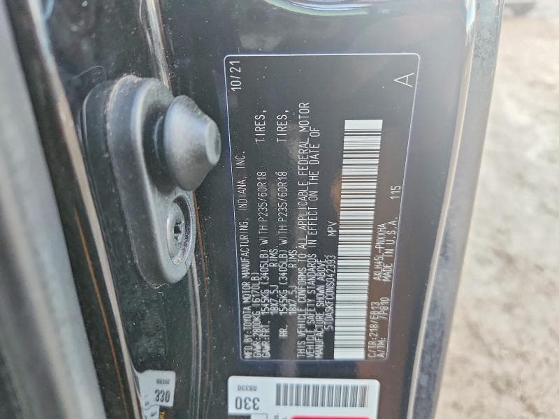 2022 TOYOTA SIENNA XLE 13