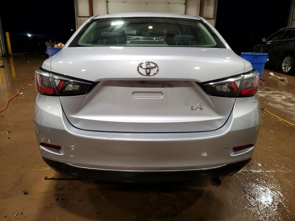 2017 TOYOTA YARIS IA BASE 6
