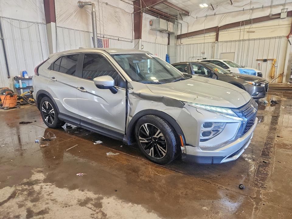 2024 MITSUBISHI ECLIPSE CROSS SE 4