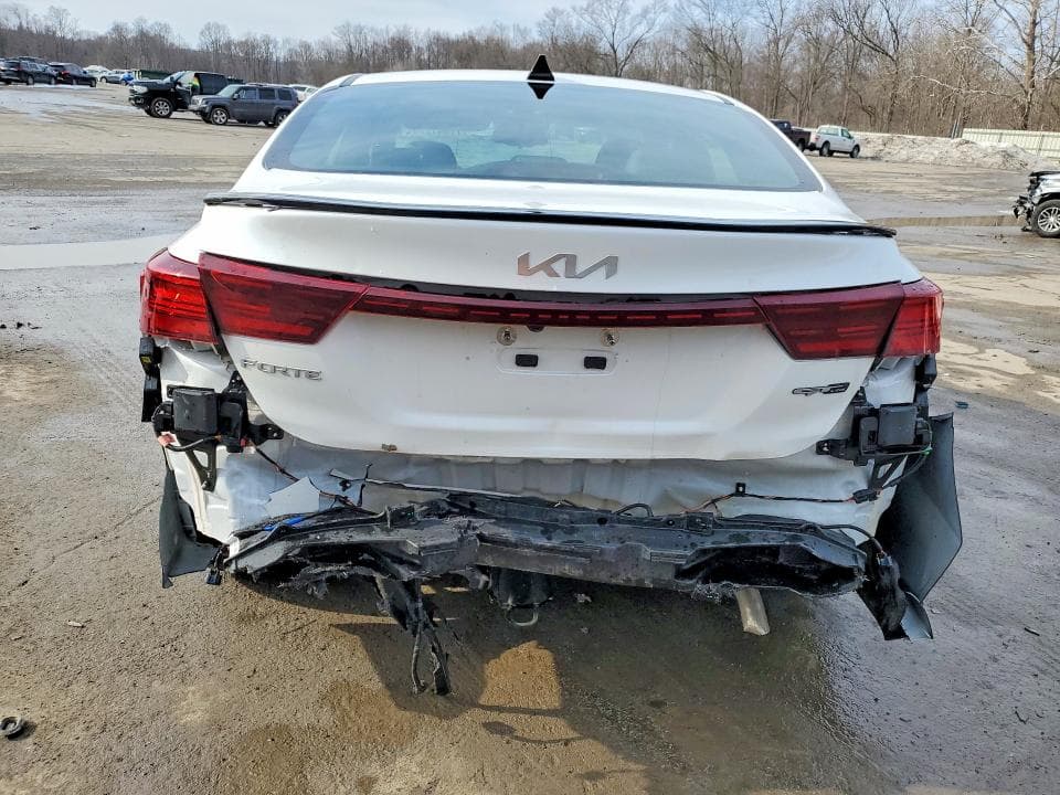 2023 KIA FORTE GT-LINE 6