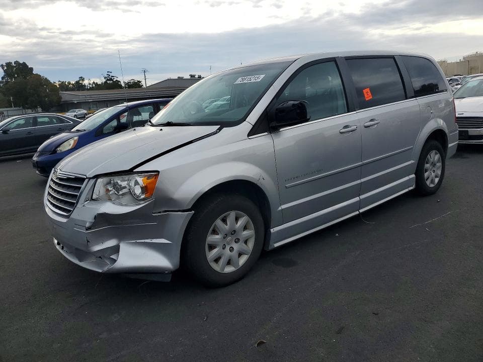 2010 CHRYSLER TOWN & CNT - 1