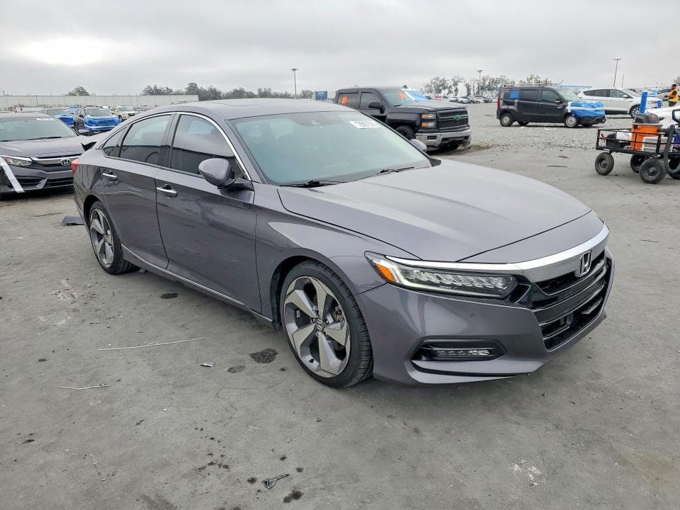 2018 HONDA ACCORD TOURING 4