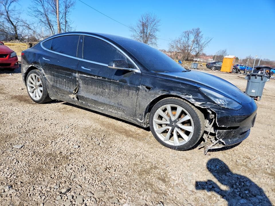 2019 TESLA MODEL 3 4