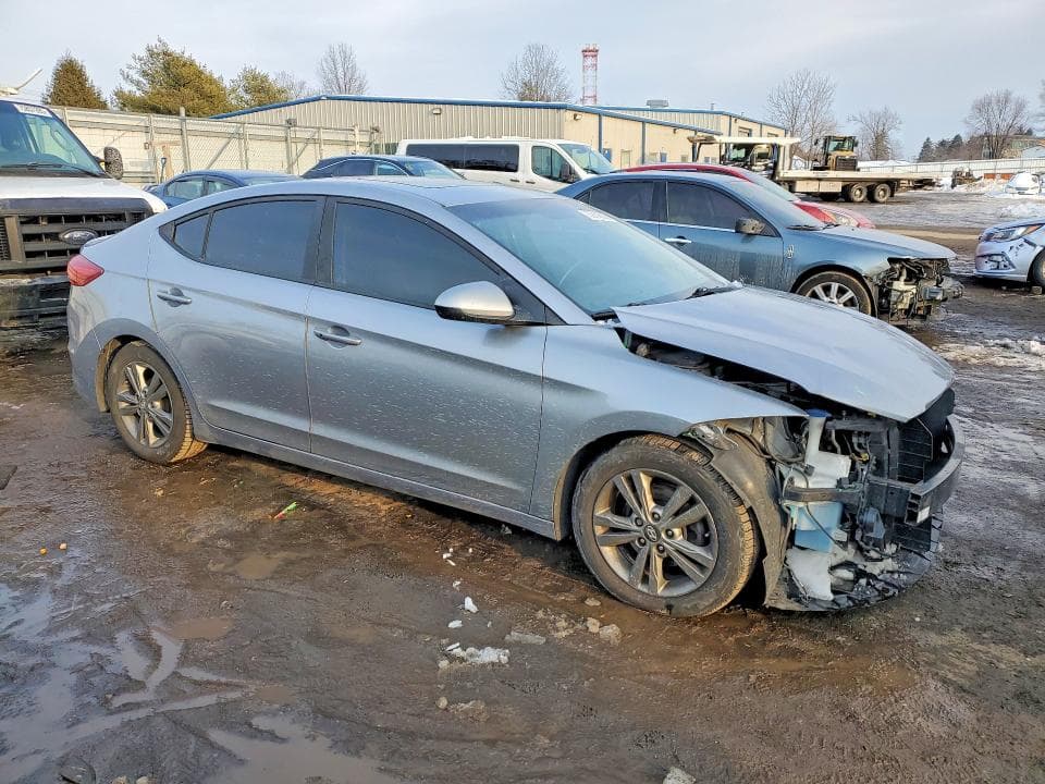2017 HYUNDAI ELANTRA SE 4