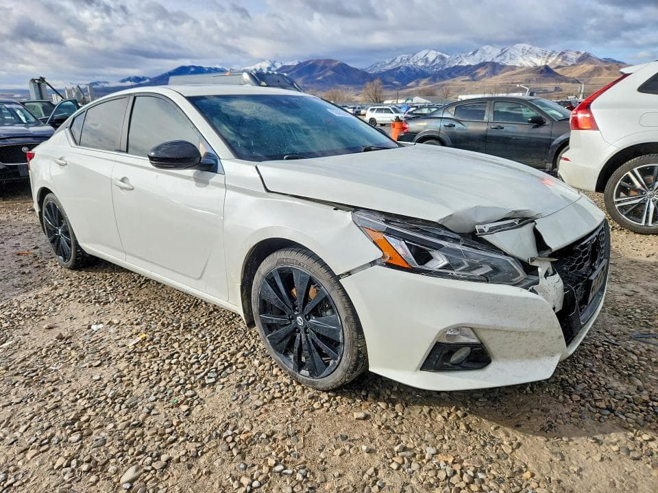 2022 NISSAN ALTIMA 4