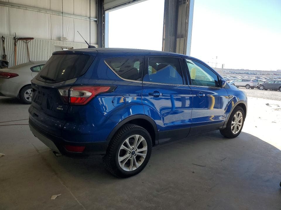 2017 FORD ESCAPE SE 3