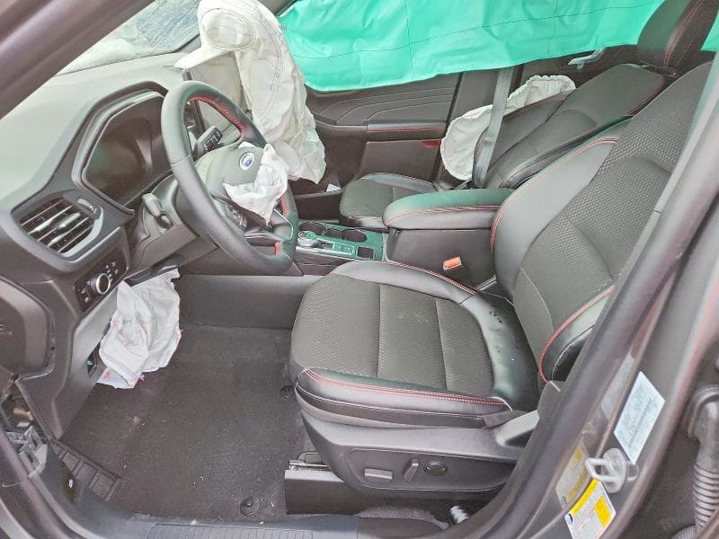 2026 FORD ESCAPE ST LINE 7