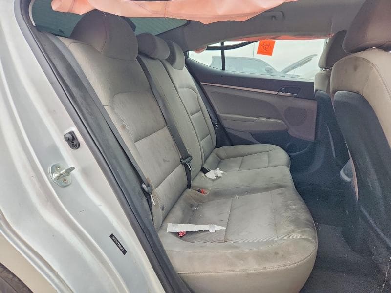 2018 HYUNDAI ELANTRA SE 10