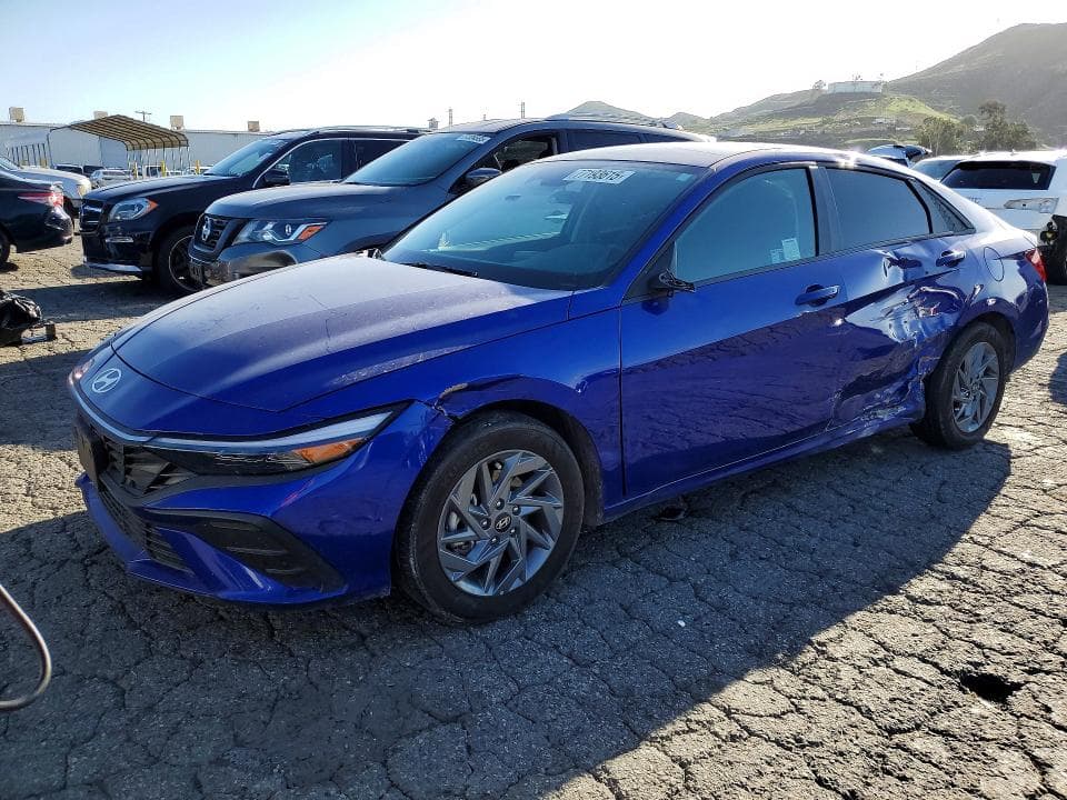 2025 HYUNDAI ELANTRA BLUE - 1