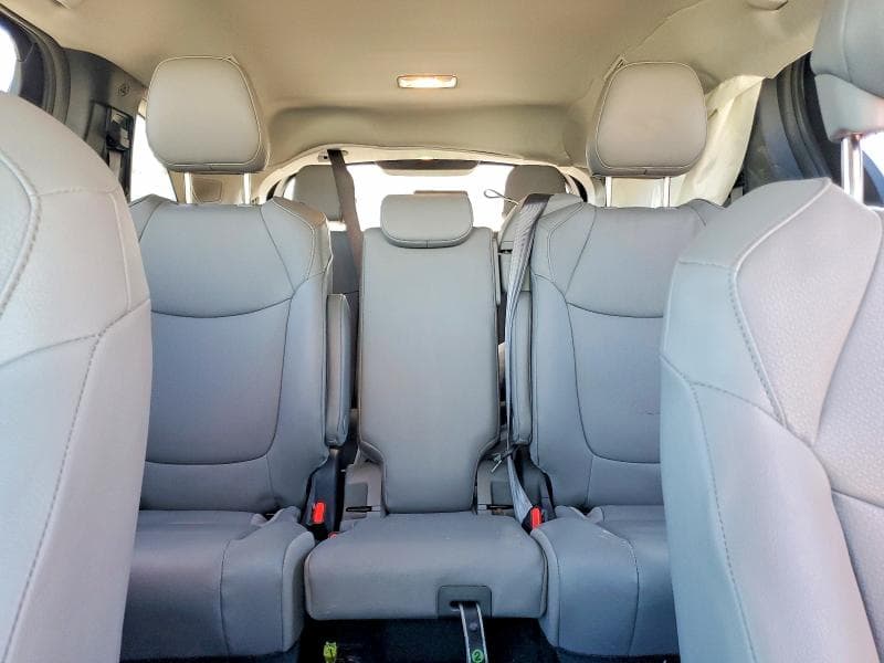 2025 TOYOTA SIENNA XLE 10