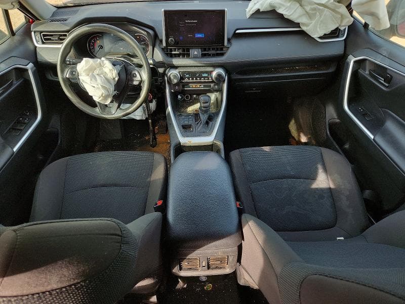 2023 TOYOTA RAV4 LE 8