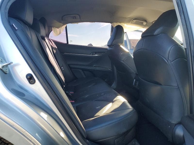 2021 TOYOTA CAMRY HYBRID XLE 10