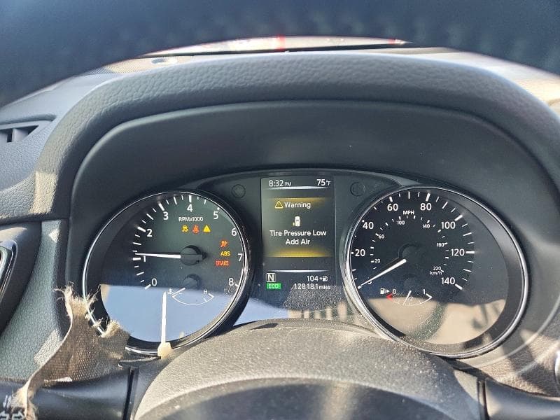 2017 NISSAN ROGUE SV 9