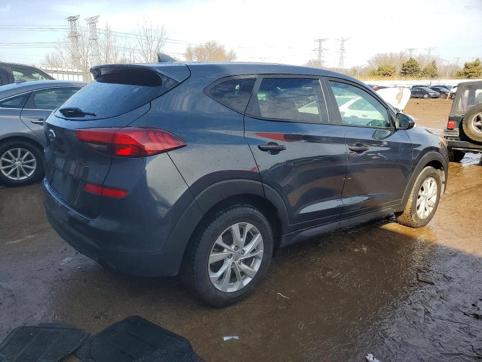 2021 HYUNDAI TUCSON SE 3