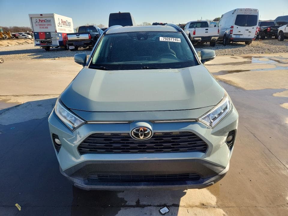 2021 TOYOTA RAV4 XLE 5