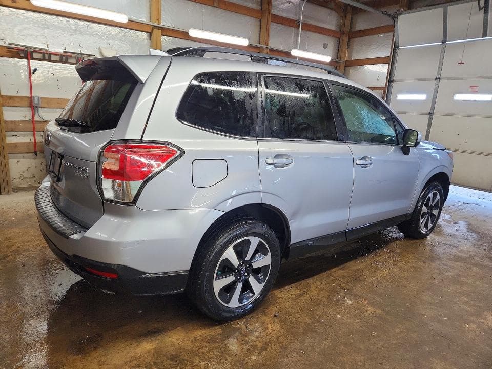2017 SUBARU FORESTER 2.5I LIMITED 3