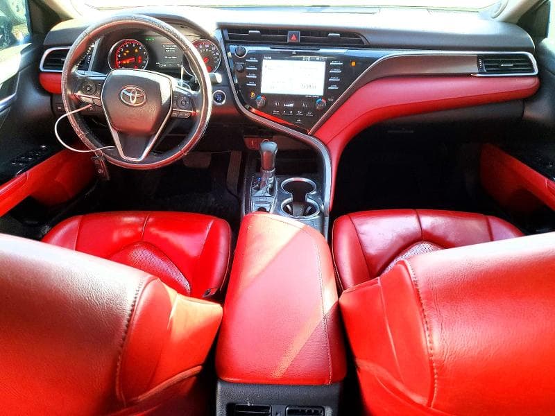 2018 TOYOTA CAMRY XSE 8