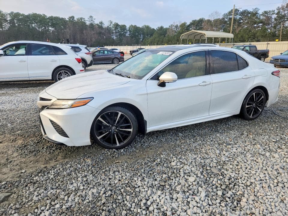 2018 TOYOTA CAMRY XSE - 1