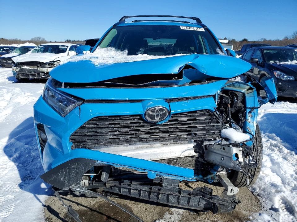 2021 TOYOTA RAV4 XLE 5