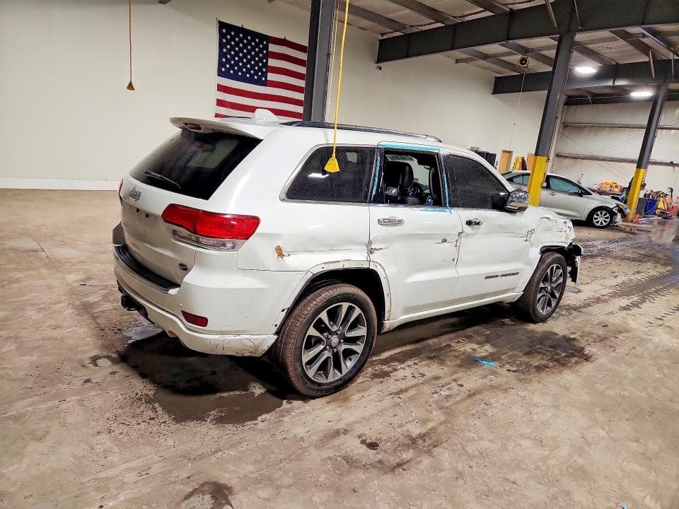 2018 JEEP GRAND CHEROKEE OVERLAND 3