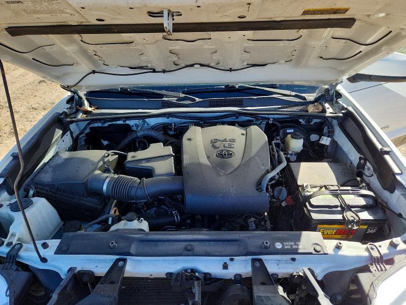 2017 TOYOTA TACOMA SR5 V6 11