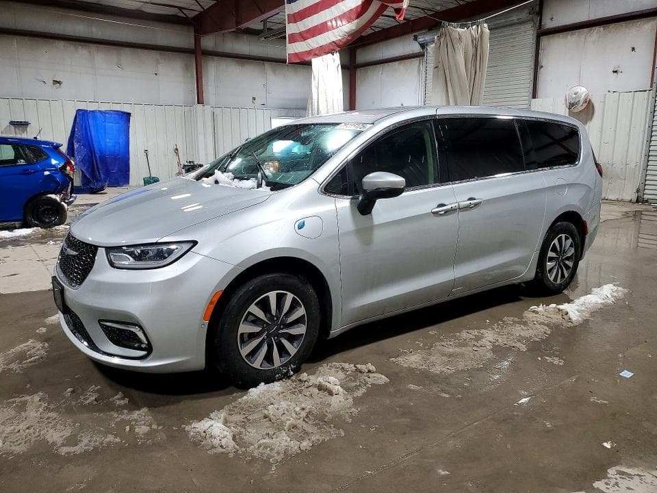 2023 CHRYSLER PACIFICA - 1