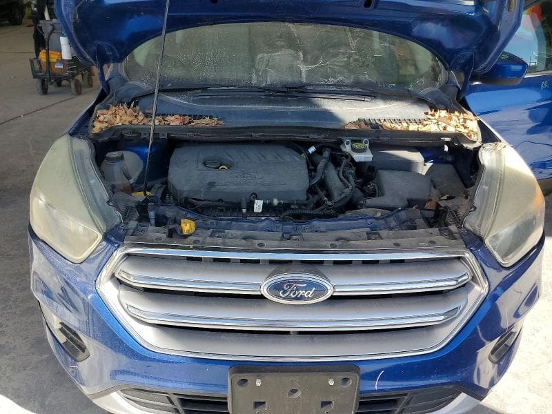 2017 FORD ESCAPE SE 12
