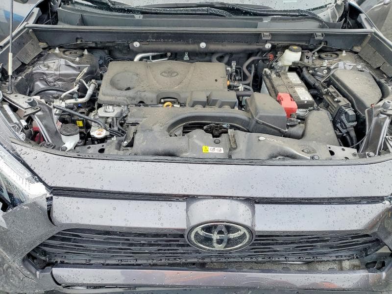 2024 TOYOTA RAV4 XLE 12
